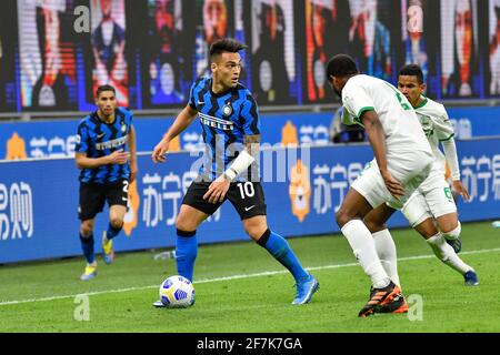 Milan, Italie. 07e avril 2021. Lautaro Martinez (10) de l'Inter Milan vu dans la série UN match entre l'Inter Milan et Sassuolo à Giuseppe Meazza à Milan. (Crédit photo : Gonzales photo/Alamy Live News Banque D'Images