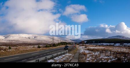 L'A9 près de Dalwhinnie, dans les Highlands d'Écosse. Banque D'Images