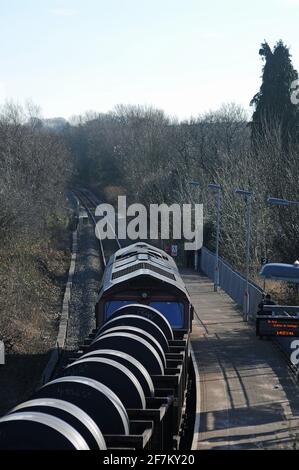 66115 se dirige vers le sud en traversant Tondu avec un train d'acier qui enfile une possession technique de la ligne principale du pays de Galles du Sud entre Margam et Bridgend. Banque D'Images