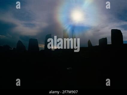 Cairnholy I Néolithique chambered cairn, Dumfries & Galloway, Écosse, Royaume-Uni, regardant W depuis la piste à la façade concave avec portails d'entrée. Banque D'Images