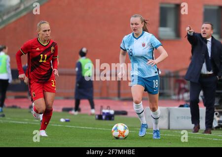 Bruxelles, Belgique. 08 avril 2021. Frida Maanum (18) de Norvège et Janice Cayman (11) de Belgique photographiés lors d'un match amical entre la Belgique, intitulé les flammes rouges et la Norvège à Koning Boudewijnstadion à Bruxelles, Belgique. Photo Sportpix.be/SPP crédit: SPP Sport presse photo. /Alamy Live News Credit: SPP Sport Press photo. /Alamy Live News Banque D'Images