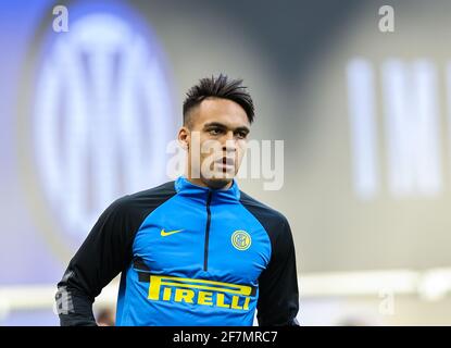 Milan, Italie. 07e avril 2021. Lautaro Martínez du FC Internazionale se réchauffe avant la série UN match de football 2020/21 entre le FC Internazionale et Sassuolo au stade San Siro.(score final; FC Internazionale 2:1 Sassuolo) (photo de Fabrizio Carabelli/SOPA Images/Sipa USA) Credit: SIPA USA/Alay Live News Banque D'Images