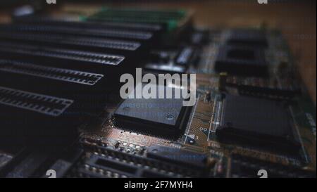 Bannière horizontale de la carte mère de l'ordinateur. Concept de technologies et ingénierie future. Science et complexité sur circuit PC intégré. Banque D'Images