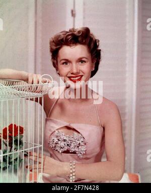 DEBBIE REYNOLDS (1932-2016) actrice américaine vers 1950