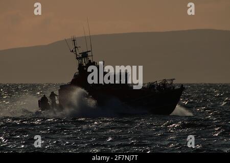 RNLB Jim Moffat (14-38), un canot de sauvetage de classe Trent exploité par la Royal National Lifeboat institution (RNLI), à Ayr lors du salon de l'aéronautique écossais en 2015 Banque D'Images