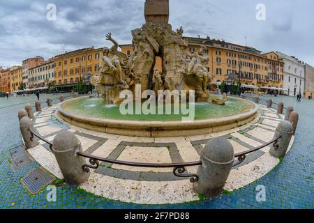 Fontaine des Quatre Fleuves à Piazza Navona par Gian Lorenzo Bernini Banque D'Images
