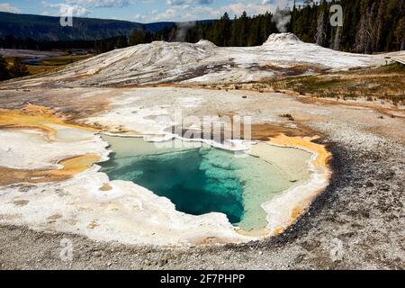 Dépression Geyser. Parc national de Yellowstone. Wyoming. ÉTATS-UNIS. Banque D'Images