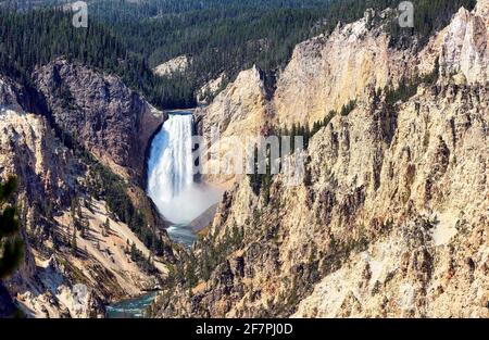 Le Grand Canyon Artist point dans le parc national de Yellowstone. Wyoming. ÉTATS-UNIS. Banque D'Images