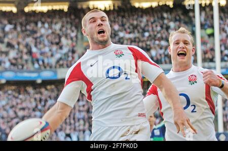 ANGLETERRE V AUSTRALIE 1AT TWICKENHAM BEN COHEN APRÈS AVOIR OBTENU SON SCORE 1ÈRE ESSAI 2/11/2005 PHOTO DAVID ASHDOWNRUGBY ANGLETERRE Banque D'Images