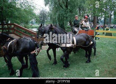 PHOTO DU DOSSIER : HRH Duke of Edinburgh, Team of Ponies Carriage Driving, Harrods Grand Prix, Royal Windsor Horse Show, 940. Photo: Steve Bardens/action plus...1994.Horses.famille royale royales royalties.Equestrian sport sports.carriage essais de conduite crédit: Action plus Sports Images/Alamy Live News Banque D'Images