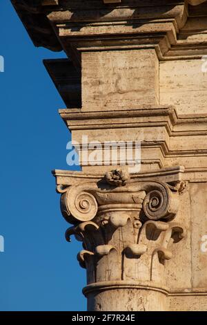 Détails de la Basilique de Santa Francesca Romana, Rome, Italie Banque D'Images