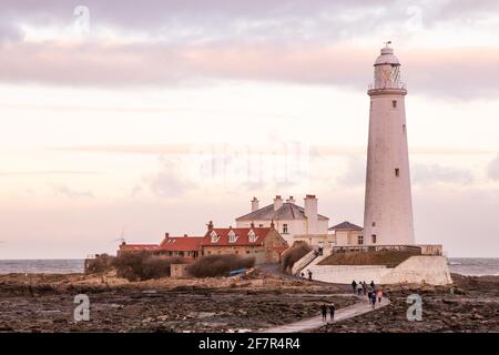 Whitley Bay Angleterre - .01.01.2019: Whitley Bay sur un hiver froid après-midi avec un coucher de soleil rose Banque D'Images