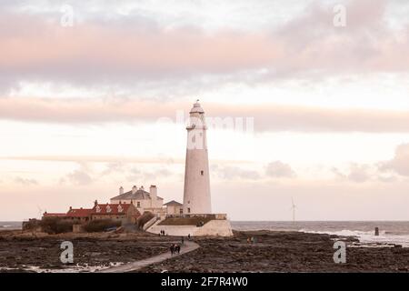 Whitley Bay Angleterre - .01.01.2019: Whitley Bay sur un hiver froid après-midi avec un coucher de soleil rose Banque D'Images