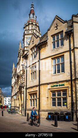 Lloyds Bank Branch Building, Sidney Street, Cambridge. Bâtiment de syle de Jacobethan par l'architecte Alfred Waterhouse, achevé en 1893 pour la banque Fosters Banque D'Images