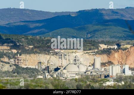 Usine de ciment Lafarge, Viviers, Ardeche, AURA, France Banque D'Images