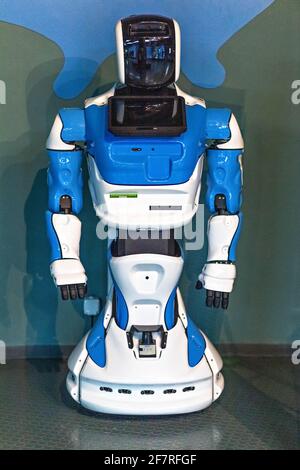 Robot de nettoyage de la chambre. Technologies modernes. Banque D'Images