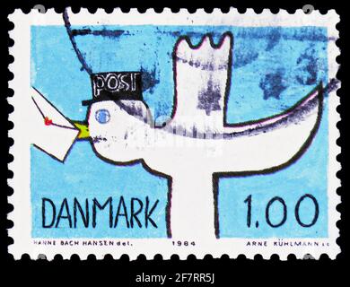 MOSCOU, RUSSIE - 17 JANVIER 2021 : le timbre-poste imprimé au Danemark montre Pigeon, vers 1984 Banque D'Images