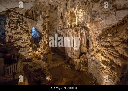 Grottes en pierre sèche Grotte des Demoiselles dans le Languedoc-Sud de la France Banque D'Images