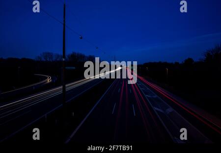 Une longue exposition de trafic de voiture de l'autoroute de Copenhague Danemark Banque D'Images