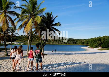 salvador, bahia / brésil - 23 mai 2015 : On voit des gens au lagon d'Abaete à Salvador. *** Légende locale *** Banque D'Images