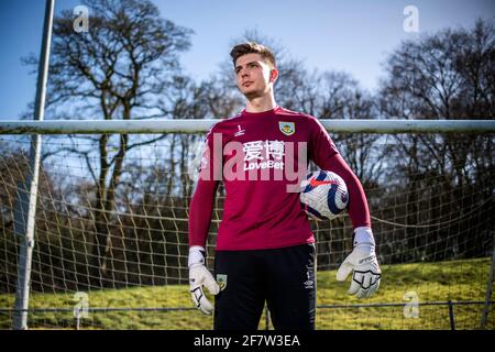 Nick Pope, gardien de but de Burnley, pose pour des portraits sur le terrain d'entraînement du Burnley FC à Padiham, Lancashire, Royaume-Uni. Date de la photo: Mercredi 17 mars 2021. Le crédit photo devrait se lire: Anthony Devlin Banque D'Images