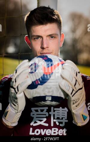 Nick Pope, gardien de but de Burnley, pose pour des portraits sur le terrain d'entraînement du Burnley FC à Padiham, Lancashire, Royaume-Uni. Date de la photo: Mercredi 17 mars 2021. Le crédit photo devrait se lire: Anthony Devlin Banque D'Images