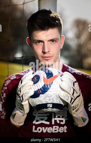 Nick Pope, gardien de but de Burnley, pose pour des portraits sur le terrain d'entraînement du Burnley FC à Padiham, Lancashire, Royaume-Uni. Date de la photo: Mercredi 17 mars 2021. Le crédit photo devrait se lire: Anthony Devlin Banque D'Images