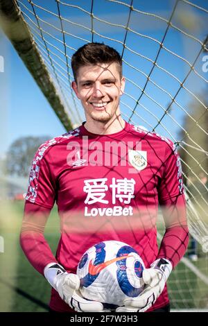 Nick Pope, gardien de but de Burnley, pose pour des portraits sur le terrain d'entraînement du Burnley FC à Padiham, Lancashire, Royaume-Uni. Date de la photo: Mercredi 17 mars 2021. Le crédit photo devrait se lire: Anthony Devlin Banque D'Images