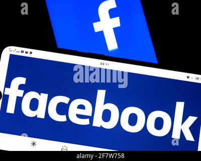 Ukraine. 10 avril 2021. Dans cette illustration, le logo Facebook, Inc. Apparaît sur un smartphone. Credit: Igor Golovniov/SOPA Images/ZUMA Wire/Alamy Live News Banque D'Images