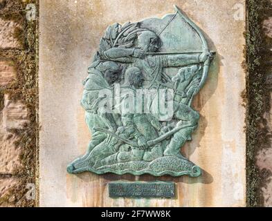 Frise représentant la légende de Robin des Bois, Maid Marian et Friar Tuck Fighting Guy de Gisbourne , Nottingham Castle Nottingham Angleterre GB Royaume-Uni Europe Banque D'Images