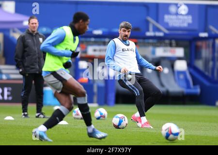 10 avril 2021 ; le Kiyan Prince Foundation Stadium, Londres, Angleterre ; le championnat de football de la ligue anglaise de football, les Queen's Park Rangers versus Sheffield Wednesday ; Morgan Fox de Sheffield Wednesday pendant l'échauffement Banque D'Images