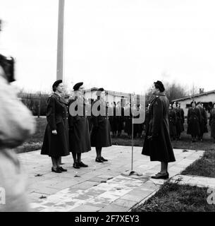 Estimation des officiers du corps d'aide aux femmes (VHK) au Julianakamp à Kijkduin. Banque D'Images