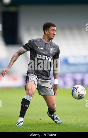 Londres, Royaume-Uni. 10 avril 2021. Liam Palmer de Sheffield mercredi lors du match de championnat EFL Sky Bet entre Queens Park Rangers et Sheffield mercredi au Kiyan Prince Foundation Stadium, Londres, Angleterre, le 10 avril 2021. Photo de Salvio Calabre. Utilisation éditoriale uniquement, licence requise pour une utilisation commerciale. Aucune utilisation dans les Paris, les jeux ou les publications d'un seul club/ligue/joueur. Crédit : UK Sports pics Ltd/Alay Live News Banque D'Images