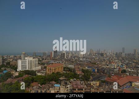 Vue sur la ville de Colaba Mumbai pendant le confinement. Rues et routes vides alors que Mumbai était en confinement sous Covid 19 pandem Mumbai - Inde 04 10 2021 Banque D'Images