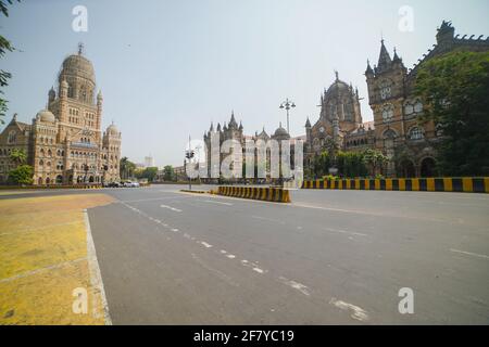 Mumbai - Inde 04 10 2021 vide Chhatrapati Shivaji Maharaj Gare de Terminus CSTM Mumbai pendant un confinement Banque D'Images