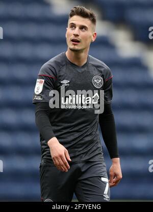 Preston, Royaume-Uni. Deepdale Stadium, Preston, Lancashire, Royaume-Uni. 10 avril 2021. Championnat de football de la Ligue anglaise de football, Preston North End versus Brentford; Sergi Canos of Brentford Credit: Action plus Sports/Alay Live News Credit: Action plus Sports Images/Alay Live News Banque D'Images