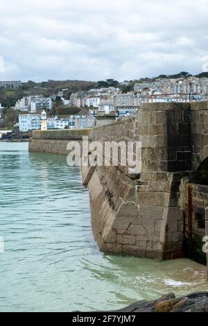 Port de St ives, cornwall, Angleterre, Royaume-uni, où se trouve le G7 En 2021 baie de Carbis Banque D'Images