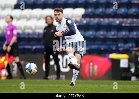 Preston, Royaume-Uni. 10 avril 2021. Ben Whiteman de Preston North End en action. EFL Skybet Championship Match, Preston North End v Brentford au Deepdale Stadium de Preston le samedi 10 avril 2021. Cette image ne peut être utilisée qu'à des fins éditoriales. Utilisation éditoriale uniquement, licence requise pour une utilisation commerciale. Aucune utilisation dans les Paris, les jeux ou les publications d'un seul club/ligue/joueur.pic par Chris Stading/Andrew Orchard sports Photography/Alamy Live News crédit: Andrew Orchard sports Photography/Alamy Live News Banque D'Images