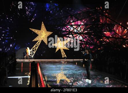 Le Weeknd sur la piste lors du Secret Fashion Show 2015 de Victoria, qui s'est tenu à l'arsenal de Lexington Avenue, le mardi 10 novembre 2015 à New York. Photo de Jennifer Graylock-Graylock.com 917-519-7666 Banque D'Images