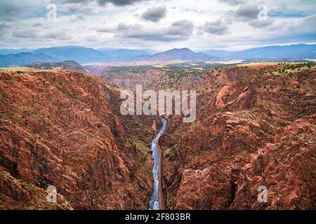 Vue imprenable sur le pont Royal gorge Bridge au-dessus de la rivière Arkansas dans le Colorado, aux États-Unis Banque D'Images