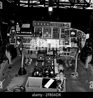 Tableau de bord d'un hélicoptère Westland Lynx. Photo prise à l'avion quadron 7 (vsq7) à MarineLiegkamp de Kooy (MVKK). Banque D'Images