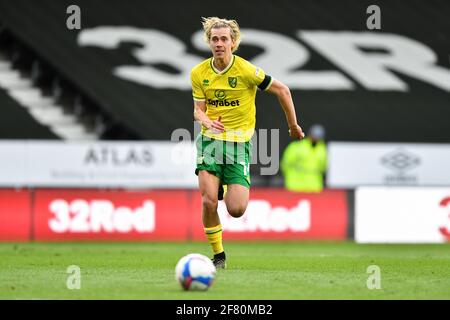 DERBY, ANGLETERRE. 10 AVRIL : Todd Cantwell de Norwich City en action pendant le match de championnat Sky Bet entre Derby County et Norwich City au Pride Park, Derby le samedi 10 avril 2021. (Credit: Jon Hobley | MI News) Credit: MI News & Sport /Alay Live News Banque D'Images