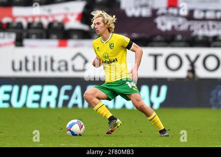 DERBY, ANGLETERRE. 10 AVRIL : Todd Cantwell de Norwich City en action pendant le match de championnat Sky Bet entre Derby County et Norwich City au Pride Park, Derby le samedi 10 avril 2021. (Credit: Jon Hobley | MI News) Credit: MI News & Sport /Alay Live News Banque D'Images