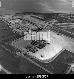 Absorption aérienne des excavations (commencée en 1975) et de la pile de piles de tôle d'acier. Banque D'Images