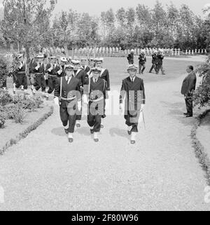 À Kapelle, une cérémonie commémorative a lieu depuis 1950 pour 229 soldats français et 20 soldats marocains de la Seconde Guerre mondiale qui sont enterrés au cimetière militaire de Kapelle. Afment de la Marine nationale. Banque D'Images