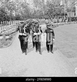 À Kapelle, une cérémonie commémorative a lieu depuis 1950 pour 229 soldats français et 20 soldats marocains de la Seconde Guerre mondiale qui sont enterrés au cimetière militaire de Kapelle. L'Afment du corps des Marines. Banque D'Images