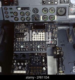 Enregistrement technique du tableau de bord série objet Westland Lynx Helicopter (version néerlandaise). Sélection à partir de la série d'objets 0075-052-071. Banque D'Images