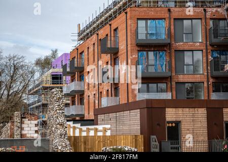 De nouveaux appartements et appartements sont construits sur le St James Quay la rive de la rivière Wensum dans la ville De Norwich Banque D'Images