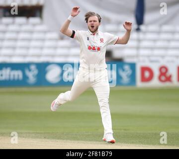 Chelmsford, Royaume-Uni. 10 avril 2021. CHELMSFORD ANGLETERRE - AVRIL 10: Simon Cook d'Essex pendant LV Insurance County Championship Group 1 jour 3 de quatre entre Essex CCC et Worcestershire CCC au terrain du comté de Cloudfm le 10 avril 2021 à Chelmsford, Angleterre crédit: Action Foto Sport/Alamy Live News Banque D'Images