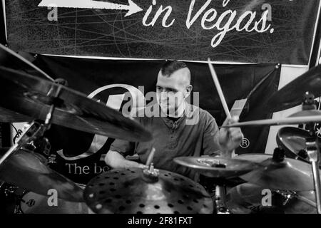 Entraînement de batterie, batteur et cymbales Banque D'Images